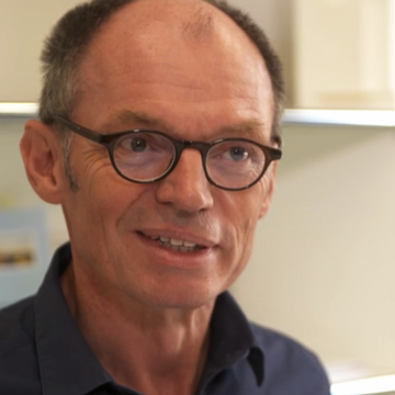 Prof. Dr. Steffen de Rudder von der Bauhaus-Universität Weimar, im MDR wissen Magazin über die Zukunft ohne Autos. (Foto: Screenshot)