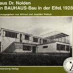 Das aus der Bauhauszeit erhaltene Fotoalbum dokumentiert umfassend den Bau und das Leben im „Haus Dr. Nolden“. (Archiv der Moderne)