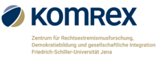 The logo shows the words »KomRex« (in dark-blue writing) as well as »Zentrum für Rechtsextremismusforschung, Demokratiebildung und gesellschaftliche Integration — Friedrich-Schiller-Universität Jena« (in golden letters) on a white background. Left of the writing is a tricolor ball (light-blue, dark-blue, gold).