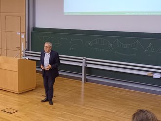 Gastvortrag von Professor László Dunai von der Universität für Technologie und Wirtschaft Budapest. Foto: Professur Komplexe Tragwerke