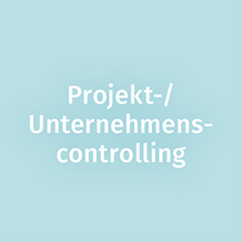 Hier geht es um die Überwachung, Steuerung und Optimierung von baubezogenen Prozessen, Kosten, Zeitplänen und Ressourcen, um sicherzustellen, dass Bauprojekte erfolgreich und im Rahmen der definierten Parameter abgeschlossen werden. Es handelt sich um eine entscheidende Funktion, um den Fortschritt und die Performance von Bauprojekten zu überwachen und sicherzustellen, dass sie den angestrebten Zielen entsprechen.
