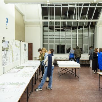 Blick in einen Atelierraum im Hauptgebäude zur Semesterschau go4spring der Fakultät Architektur und Urbanistik an der Bauhaus Universität Weimar. Foto: Thomas Müller