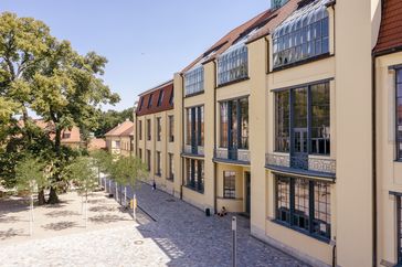 Foto vom Hauptgebäude der Universität