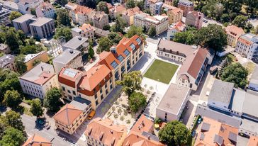 Luftaufnahme vom Campus der Bauhaus-Universität Weimar mit dem Hauptgebäude und Van-de-Velde-Bau