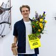 Jakob Nickels honoured with the 2025 Lyonel Art Award. Photo: Matthias Eckert