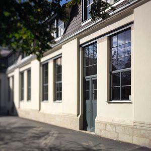 Photo of the facade of the van de Velde building