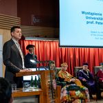 Prof. Peter Benz sprach bei der Eröffnungsfeier der Hochschulallianz »BAUHAUS4EU« am 13. Januar 2025 an der Wirtschaftsuniversität Kattowitz. Die Bauhaus-Universität Weimar koordiniert künftig die zehn Allianz-Universitäten. Foto: Anna Gniady
