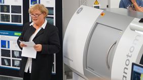 Prof. Dr.-Ing. Andrea Dimmig-Osburg begrüßte die zahlreich erschienenen Gäste zur offiziellen Einweihung.
