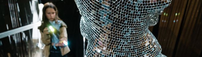 Foto: Henry Sowinski Skulptur in Discokugeloptik