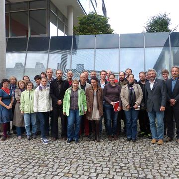 Mitglieder des Bauhaus-Institutes für zukunftsweisende Infrastruktursysteme