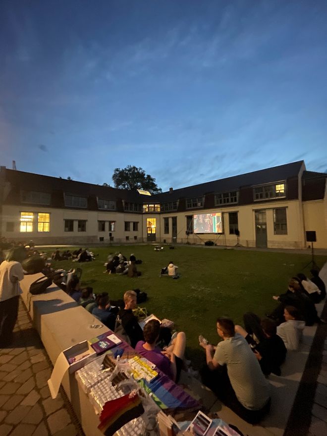 Open-air cinema on the lawn in front of the Van de Velde Building