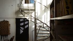Migishi Atelier, Filmstill aus Two Houses. Regie: Verena von Beckerath / Kamera: Jens Franke, 2019