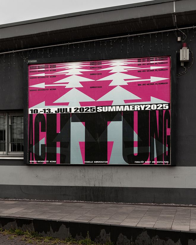 Billboard ACHTUNG