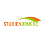 Die Studienbrücke ist ein studienvorbereitendes Bildungsprogramm des Goethe-Instituts in Zusammenarbeit mit dem Deutschen Akademischen Austauschdienst (DAAD) und acht deutschen Partnerhochschulen (Grafik: Goethe-Institut). 
