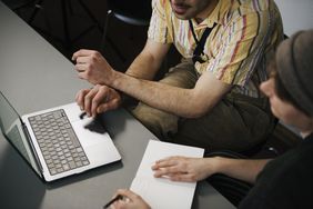 Fragen zum Studienstart? Von Juni bis Oktober helfen Studierende der Bauhaus-Universität Weimar auf Instagram oder per E-Mail weiter. Foto: Dominique Wollniok