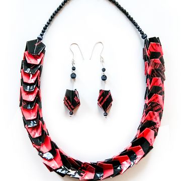 Abbildungen der Origami-Ketten (Fotos: Miju Lim)