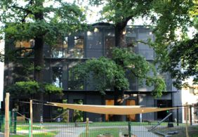 Foto des Ersatzneubaus der Kita "campus.kinder" der Bauhaus-Universität Weimar