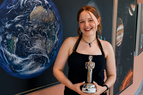 In der Kategorie »Best Emerging Artist« Preisträgerin Lilian Fuchs im Zeiss-Planetarium Jena. Foto: FullDome Festival / Micha Arndt