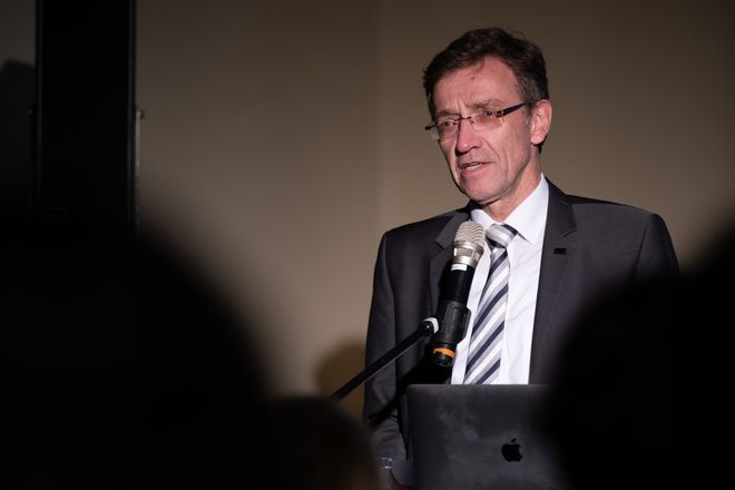 Foto vom Eröffnungsvortrag der Gastprofessur mit Prof. Dr. Judith Simon.