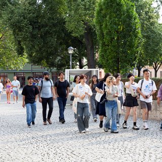International students during the Bauhaus Summer School in Weimar’s city centre. Photo: International Office
