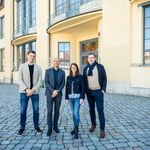 v.l.n.r. Prof. Peter Benz, Präsident der Bauhaus-Universität Weimar, Daniel Böhme, Vorstand/COO der NT Neue Technologien AG, Dr. Charlene Wündsch, Leiterin Gründungswerkstatt neudeli der Bauhaus-Universität Weimar, und Christian Neuenfeld, Referent Digitalisierung, NT Neue Technologien AG. Foto: Thomas Müller
