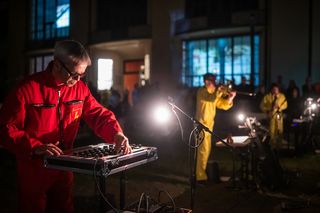 »WOHNUNG EINHUNDERT« Performance im Rahmen des Kunstfestes 2019