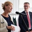 Karin Prien, Bundesministerin für Familie, Senioren, Frauen und Jugend, und der Thüringer Bildungs- und Wissenschaftsminister Christian Tischner. Foto: Matthias Eckert