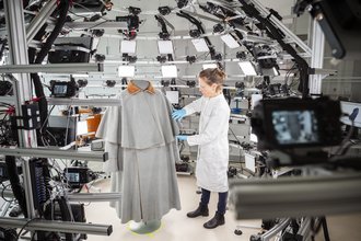 Das »3D-RealityCapture-ScanLab« arbeitet mit 120 hochauflösenden Kameras und einem Hochleistungsrechner. Foto: Thomas Müller