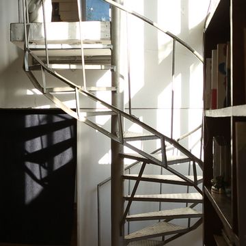 Migishi Atelier, Filmstill aus Two Houses. Regie: Verena von Beckerath / Kamera: Jens Franke, 2019