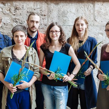 Die diesjährigen Gewinnerinnen und Gewinner des Grafe Kreativ Preis (v.l.n.r. Ludwig Berger, Anne Krauß, Christian Rothe, Nora Manthei, Alexandra Bunkherr, Julia Prechtl); Quelle: Bauhaus-Universität Weimar, Foto: Henry Sowinski