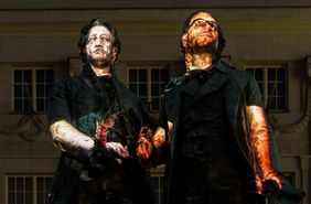 Der Künstler Ahmet Kavas wird einen roten Teppich nähen - von Hand! Bild: Studiengang Kunst im öffentlichen Raum