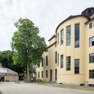 Rear view of the Main Building of the Bauhaus-Universität Weimar. Photo: Thomas Müller