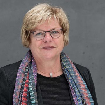 Prof. Dr.-Ing. Andrea Osburg (Photo: Matthias Eckert)