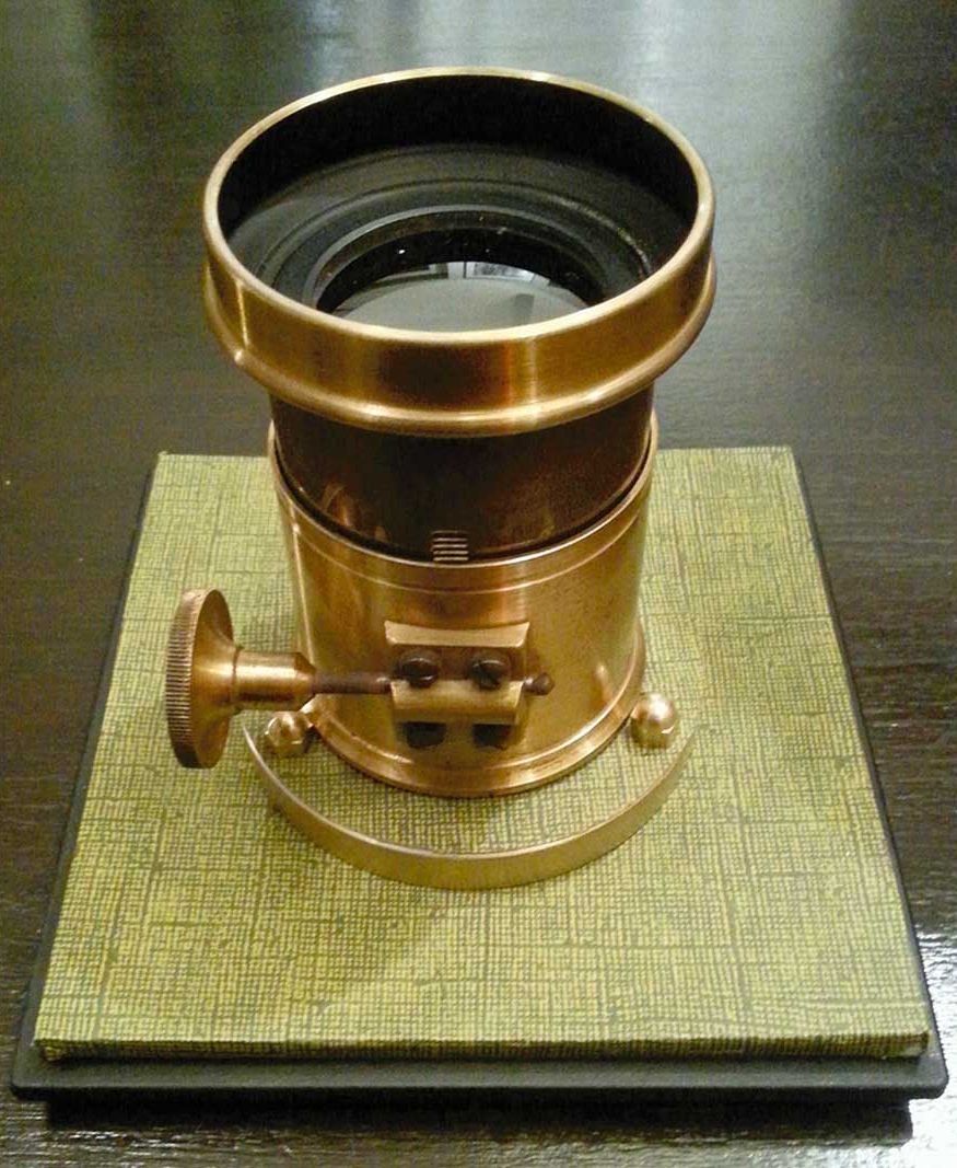 Mit einem Petzval Objektiv lässt sich analog der Stil der Bilder aus dem 19. Jahrhundert nachstellen.