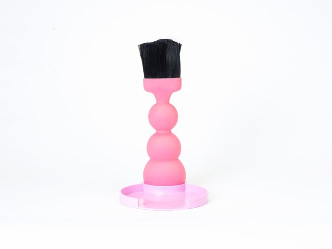 Handbesen in organischer Form