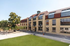 In Weimar wurde das Bauhaus gegründet. Als Zeichen der Solidarität unterzeichnete die Bauhaus-Universität Weimar das Bauhaus Manifest 2026. Foto: Marcus Glahn In Weimar wurde das Bauhaus gegründet. Als Zeichen der Solidarität unterzeichnete die Bauhaus-Universität Weimar das Bauhaus Manifest 2026. Foto: Marcus Glahn