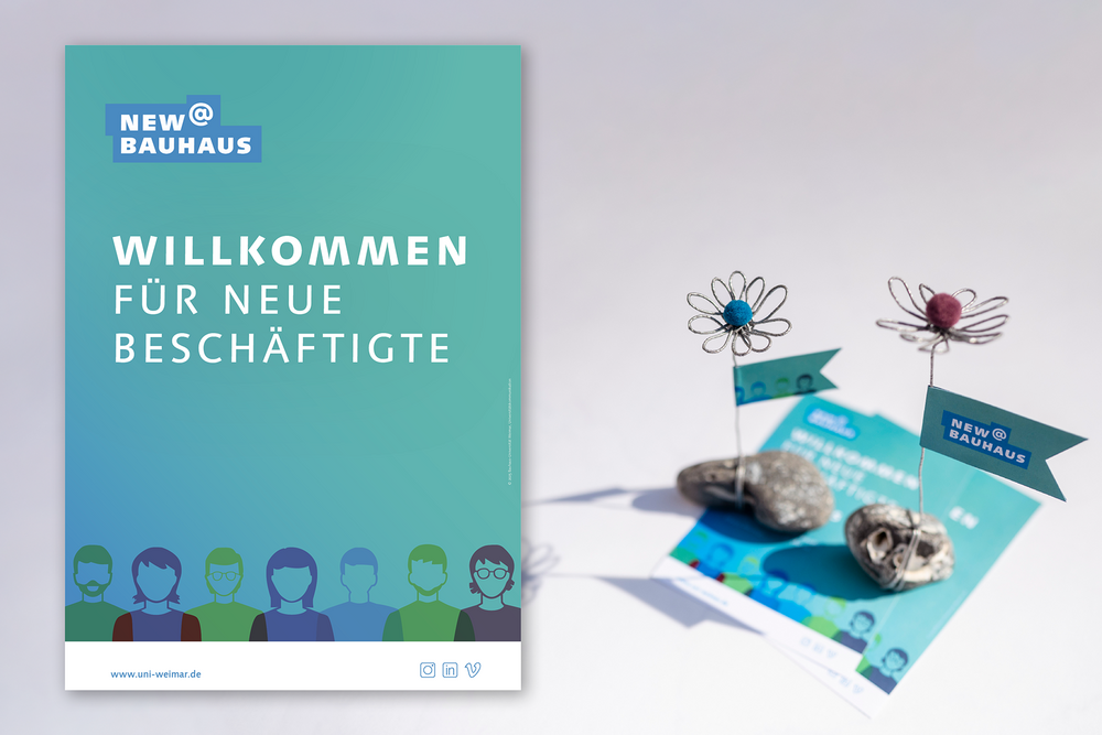 Plakat und Tischdekoration für die Willkommensveranstaltung "New@Bauhaus"