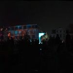 Im april projizierte die BAuhausmaschine eine mulitmediale Collage auf den Weimarer Theaterplatz. (Ramon Grendene)