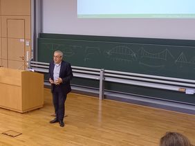 © Professur Komplexe Tragwerke Gastvortrag von Professor László Dunai von der Universität für Technologie und Wirtschaft Budapest. Foto: Professur Komplexe Tragwerke
