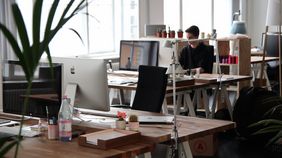 Büro-Arbeitsplätze sind für das individuelle Wohlbefinden, die Gesundheit und Produktivität am Arbeitsplatz wesentlich. (Foto: Pexels) Büro-Arbeitsplätze sind für das individuelle Wohlbefinden, die Gesundheit und Produktivität am Arbeitsplatz wesentlich. (Foto: Pexels)