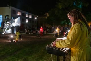 »WOHNUNG EINHUNDERT« Performance im Rahmen des Kunstfestes 2019