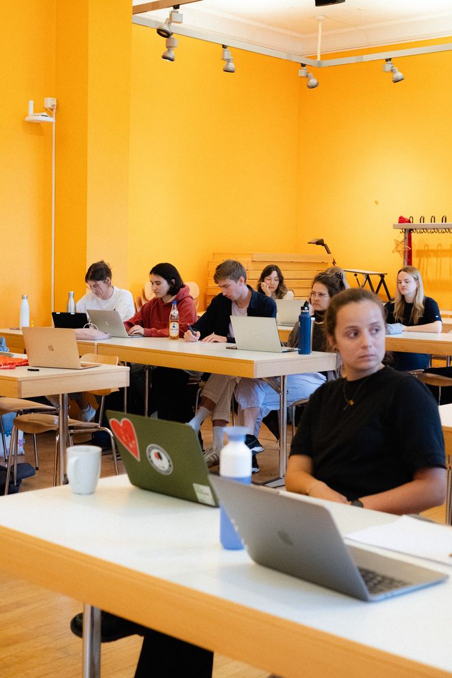 Publikum von Vorträgen vom Projekt »Digitale Umwelten«