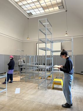 Auf 70 Quadratmetern soll eine eine interaktive Umgebung entstehen, auf der Gäste der Leipziger Buchmesse aktuelle Entwicklungen des Lesens und Schreibens im Zusammenhang mit Künstlicher Intelligenz entdecken können. Foto: Marit Haferkamp