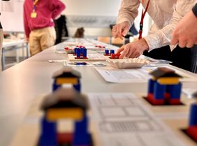 Die Fakultät Bau und Umwelt bereitet Absolvent*innen auf die zukünftigen Anforderungen des Bauens vor und entwickelt das Aus- und Weiterbildungsprofil permanent weiter. Foto: Bauhaus-Universität Weimar, Professur Baubetrieb und Bauverfahren Die Fakultät Bau und Umwelt bereitet Absolvent*innen auf die zukünftigen Anforderungen des Bauens vor und entwickelt das Aus- und Weiterbildungsprofil permanent weiter. Foto: Bauhaus-Universität Weimar, Professur Baubetrieb und Bauverfahren