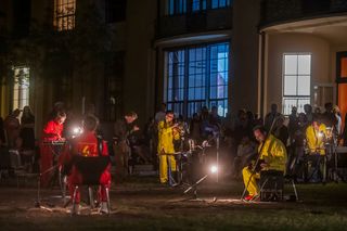 »WOHNUNG EINHUNDERT« Performance im Rahmen des Kunstfestes 2019