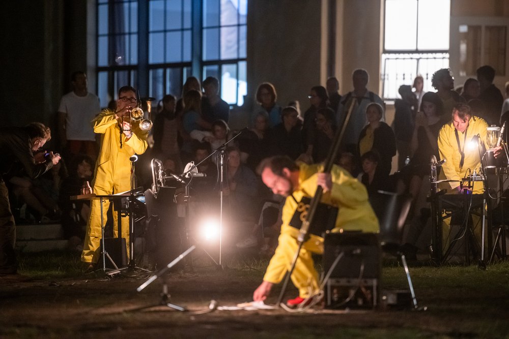 »WOHNUNG EINHUNDERT« Performance im Rahmen des Kunstfestes 2019