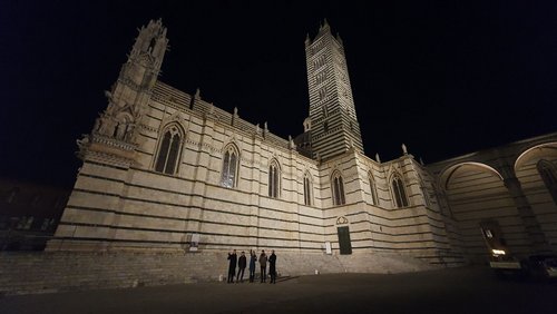 Location inspection in front of the cathedral in Siena (Photo: Bauhaus-Universität Weimar)