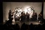 140 Erstsemesterstudierende bildeten mit ihrer Performance »lichtschattenspiel« den künstlerischen Rahmen der Graduierungsfeier. 