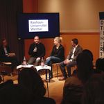 Moderiert von Monika Seynsche diskutieren Christian Schwägerl, Kerstin Fröhlich und Christopher Buschow im Gelben Saal der Medienvila. (Foto: Michael Wingens)