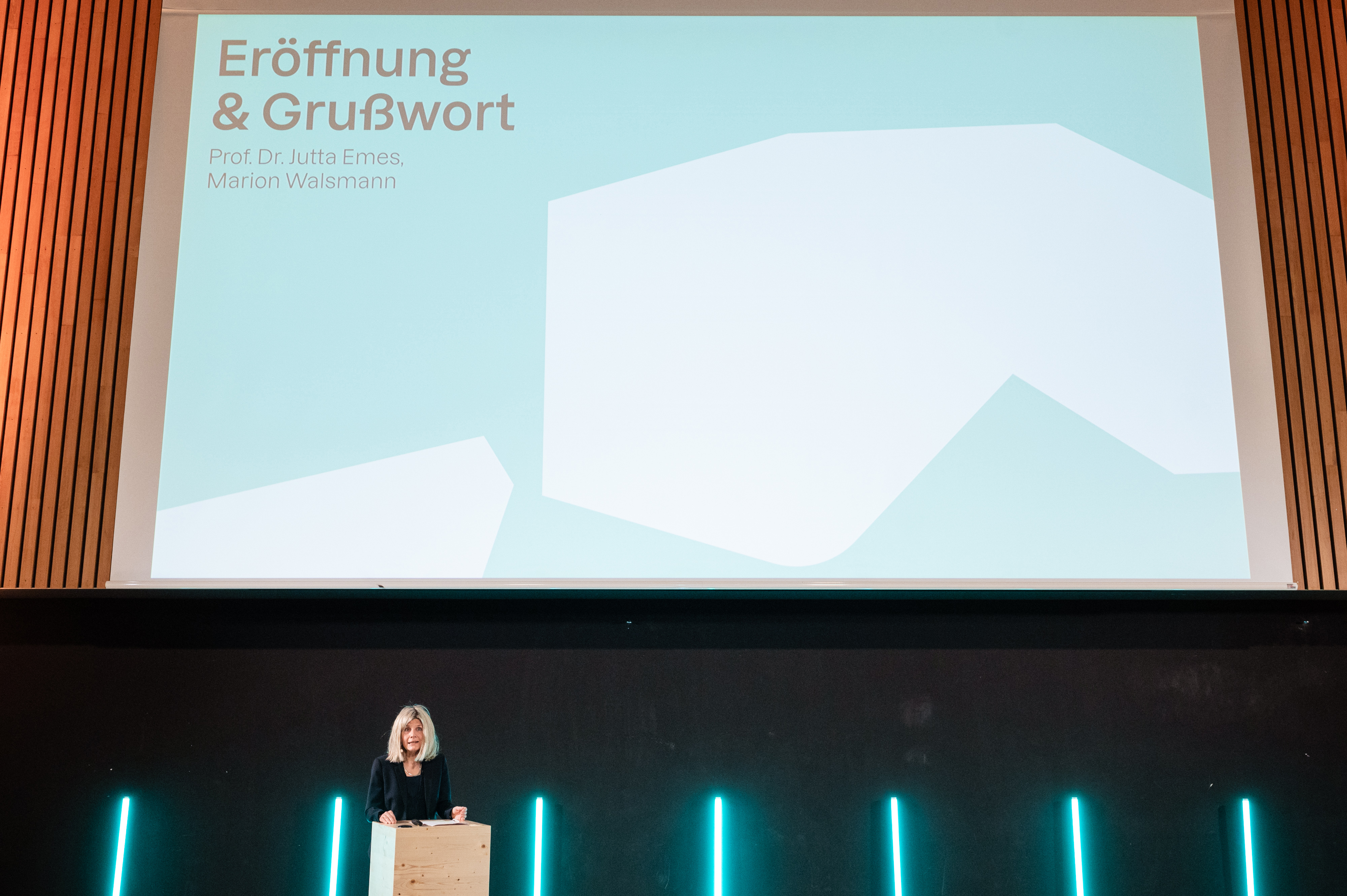 Interims president Prof Dr. Jutta Emes